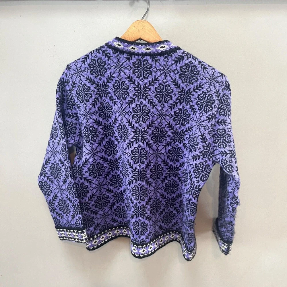 L.L. Bean Womens 100% Merino Wool Cardigan Sweater Nordic Metal Buttons Size S - Picture 4 of 5